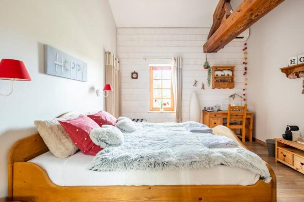 B&B Des Histoires D'Anges - Cote Jardin - Accueil Velo Турню Экстерьер фото