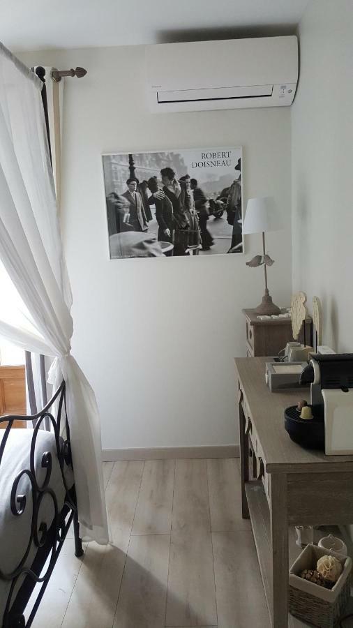 B&B Des Histoires D'Anges - Cote Jardin - Accueil Velo Турню Экстерьер фото